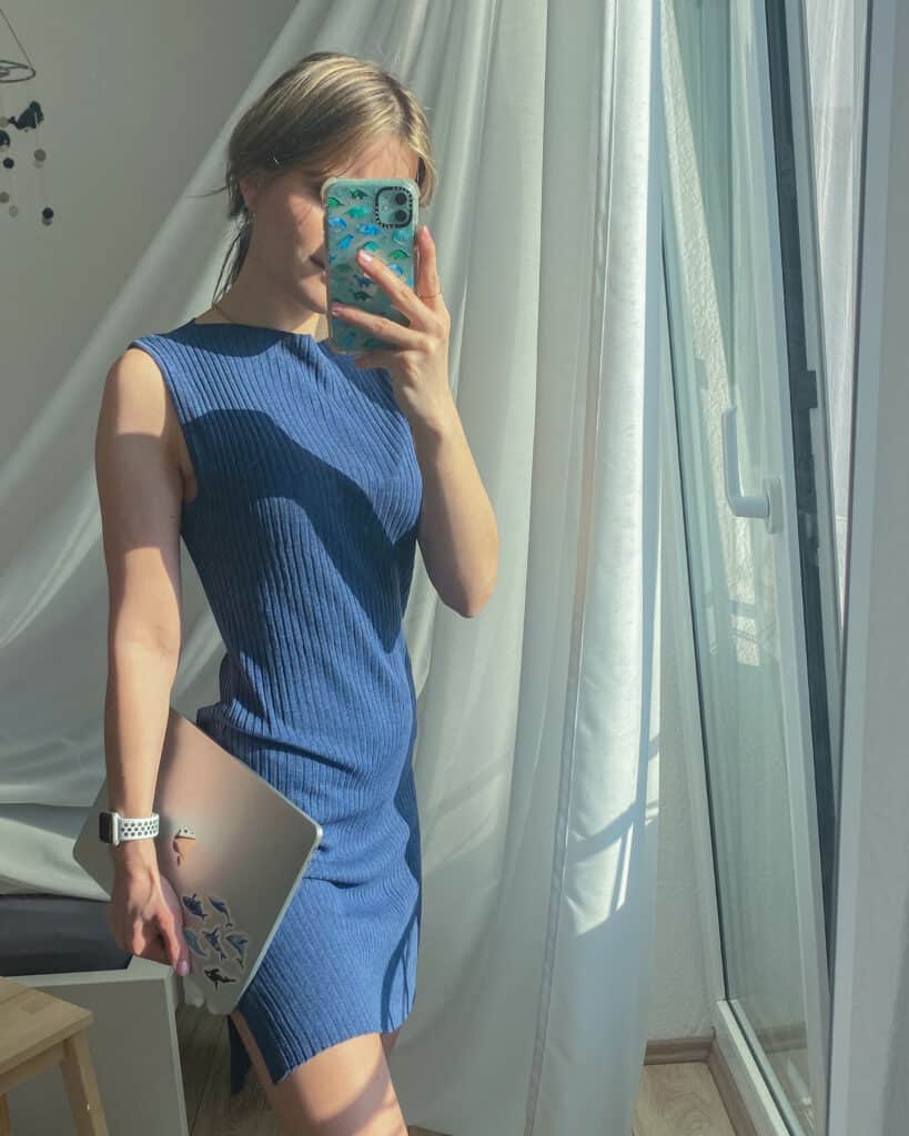 Blaues Strickkleid Mini von nu-in fashion